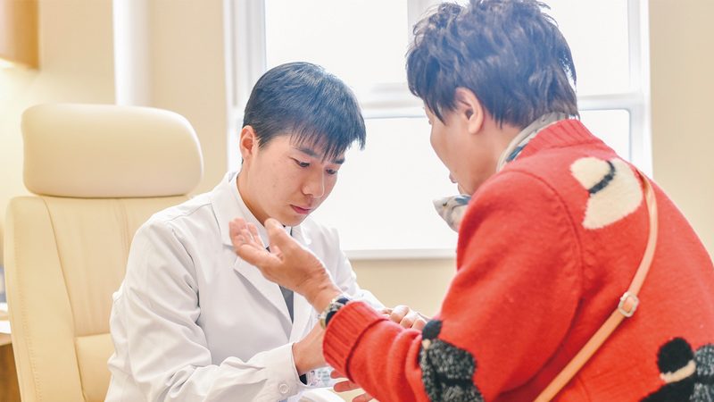医用护理床规格解析：长宽高参数的重要性