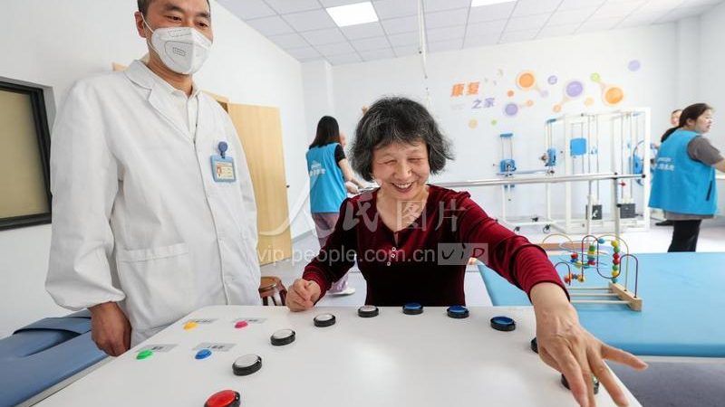 老年居家护理服务：价格背后的考量因素